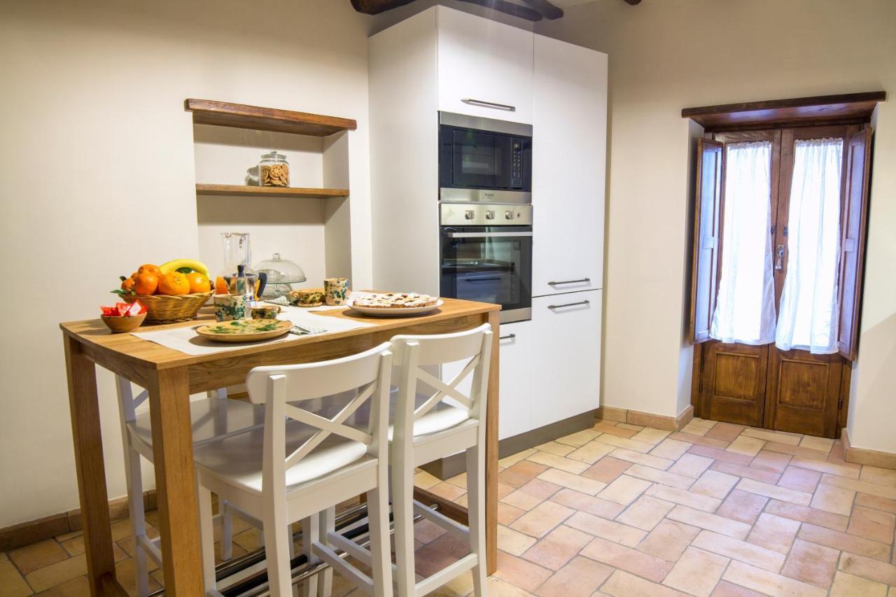 La Finestra Su Civita Lubriano Luaran gambar